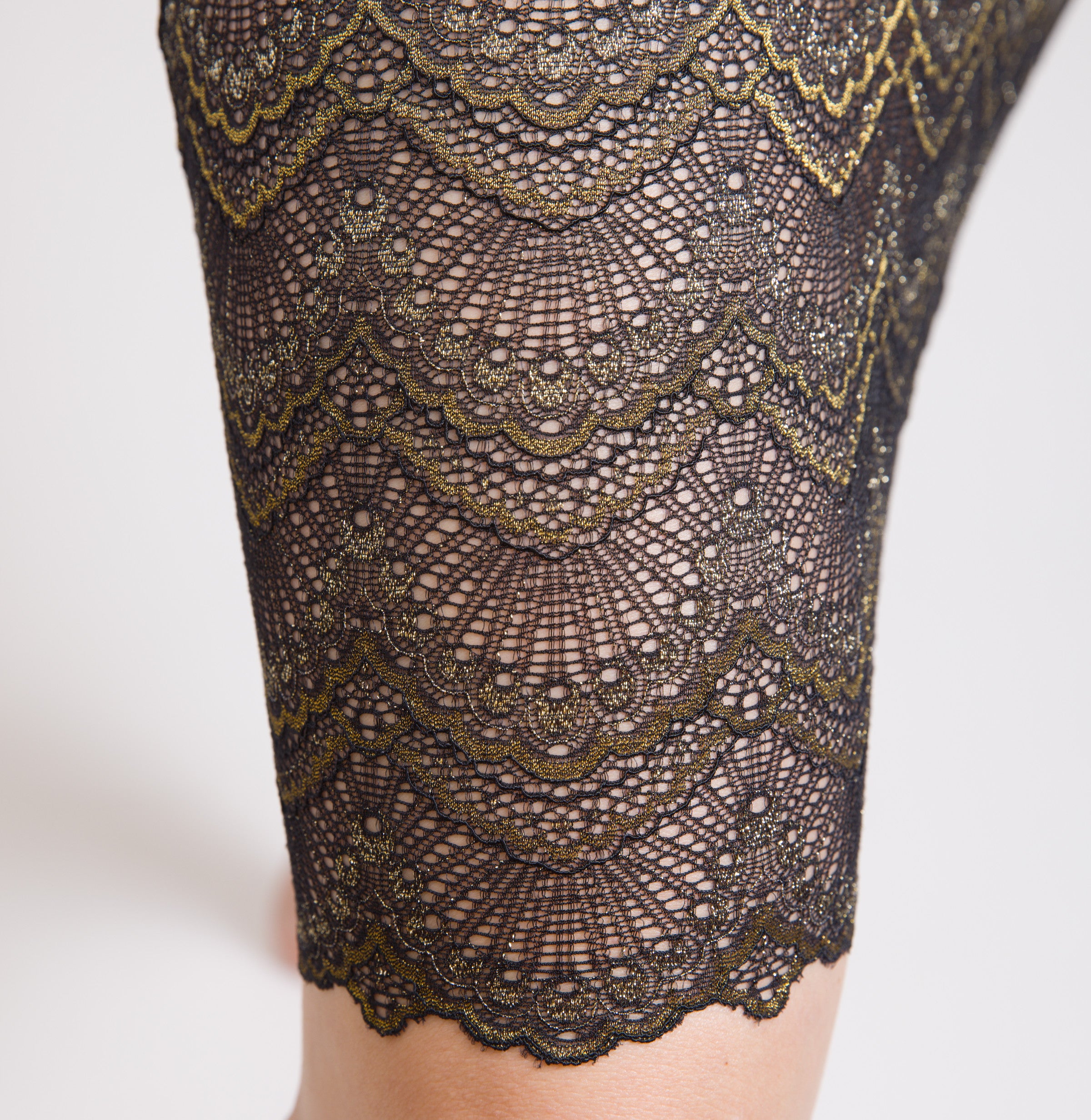 Jasmine Black & Gold Long Lace