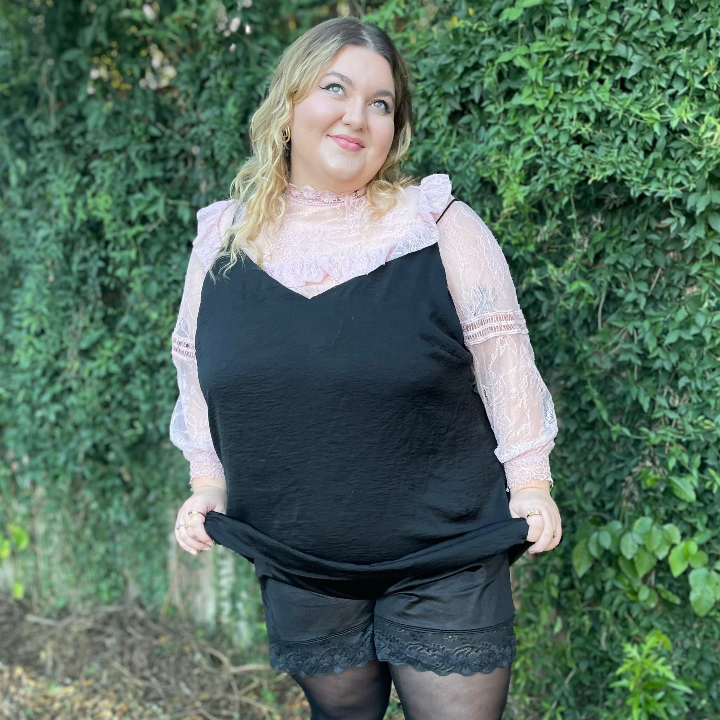 Black Honey with 3" Lace
